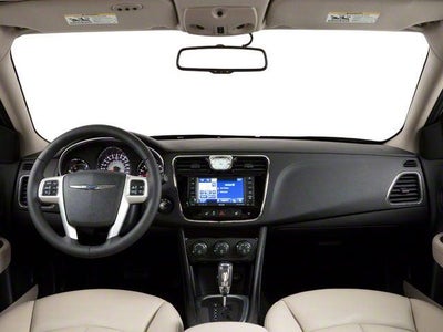 2013 Chrysler 200 Touring