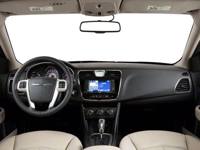 2013 Chrysler 200 Touring