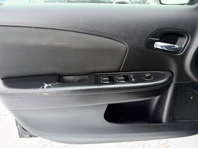 2012 Chrysler 200 Touring