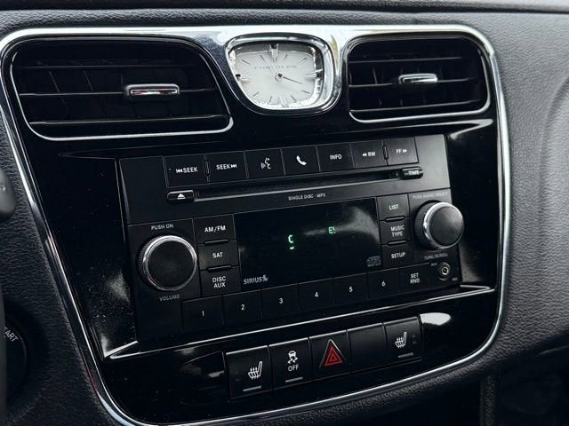 2012 Chrysler 200 Touring