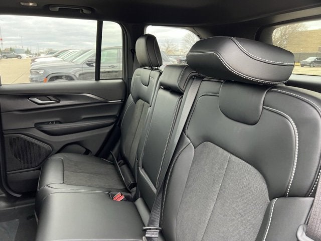 2025 Jeep Grand Cherokee Altitude X 4x4