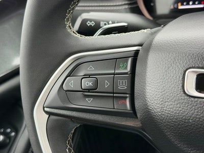 2023 Jeep Grand Cherokee Laredo 4x4