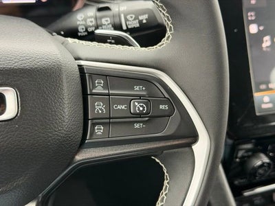 2023 Jeep Grand Cherokee Laredo 4x4