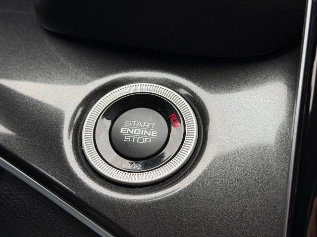 2023 Jeep Grand Cherokee Laredo 4x4