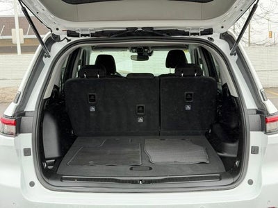 2023 Jeep Grand Cherokee Laredo 4x4