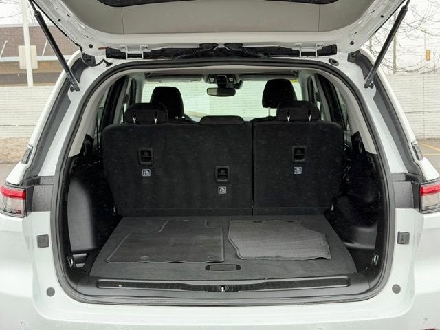 2023 Jeep Grand Cherokee Laredo 4x4