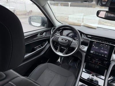 2023 Jeep Grand Cherokee Laredo 4x4