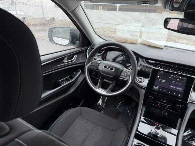 2023 Jeep Grand Cherokee Laredo 4x4