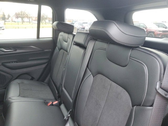 2025 Jeep Grand Cherokee Altitude X 4x4