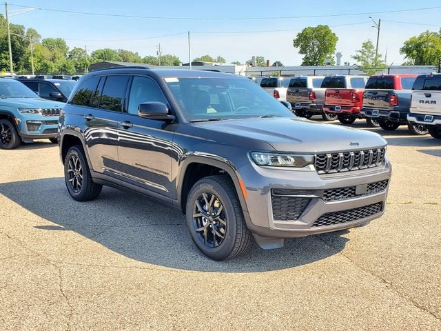 2026 Jeep Grand Cherokee GRAND CHEROKEE LAREDO ALTITUDE 4X4