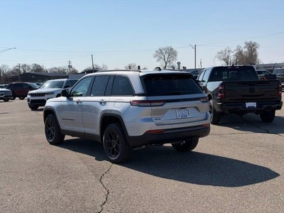 2026 Jeep Grand Cherokee GRAND CHEROKEE LAREDO ALTITUDE 4X4