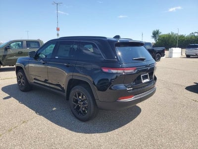 2026 Jeep Grand Cherokee GRAND CHEROKEE LAREDO ALTITUDE 4X4
