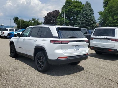 2026 Jeep Grand Cherokee GRAND CHEROKEE LAREDO ALTITUDE 4X4
