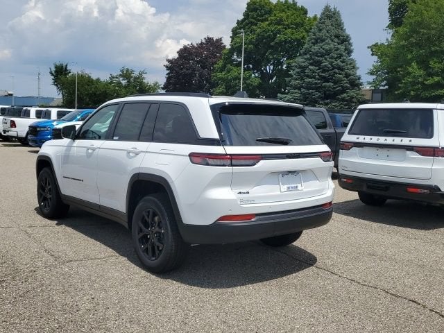 2026 Jeep Grand Cherokee GRAND CHEROKEE LAREDO ALTITUDE 4X4