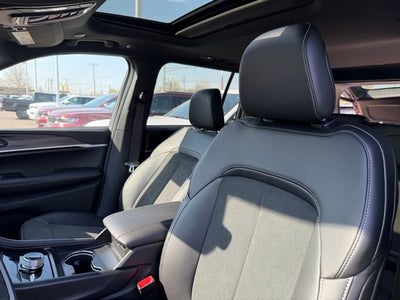 2026 Jeep Grand Cherokee GRAND CHEROKEE LAREDO ALTITUDE 4X4