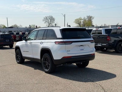 2026 Jeep Grand Cherokee GRAND CHEROKEE LAREDO ALTITUDE 4X4