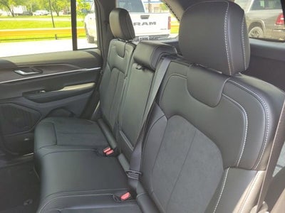 2026 Jeep Grand Cherokee GRAND CHEROKEE LAREDO ALTITUDE 4X4