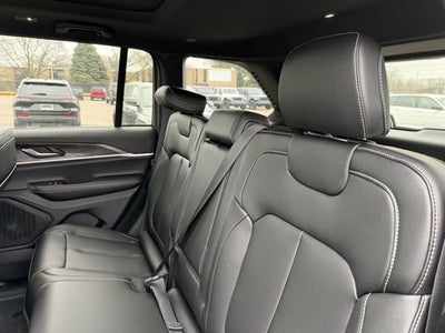 2025 Jeep Grand Cherokee GRAND CHEROKEE LIMITED 4X4