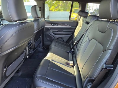 2027 Jeep Grand Cherokee Limited