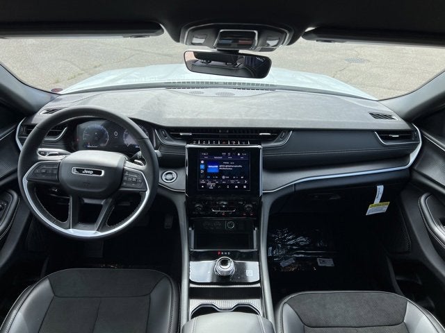 2025 Jeep Grand Cherokee GRAND CHEROKEE L ALTITUDE 4X4