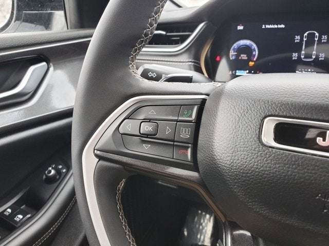 2023 Jeep Grand Cherokee L Altitude 4x4