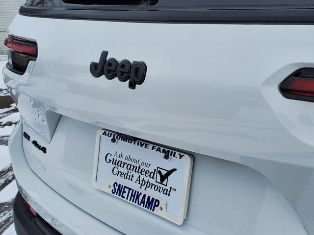 2023 Jeep Grand Cherokee L Altitude 4x4