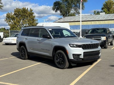 2025 Jeep Grand Cherokee GRAND CHEROKEE L ALTITUDE 4X4
