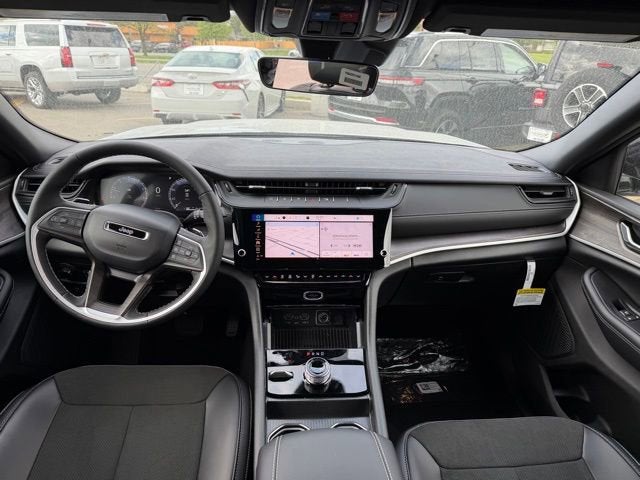 2026 Jeep Grand Cherokee GRAND CHEROKEE L LAREDO ALTITUDE 4X4