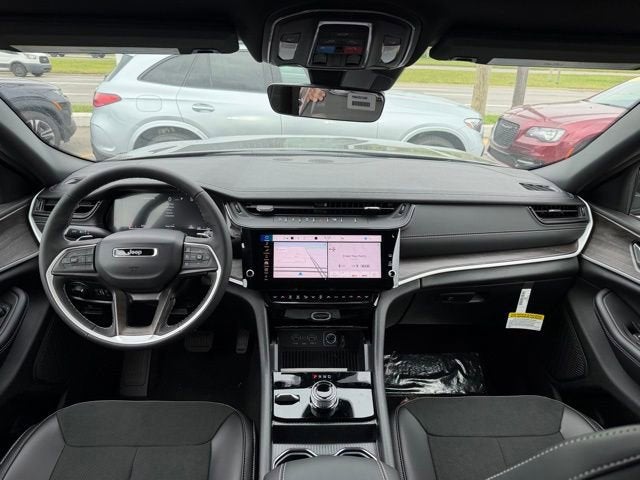2026 Jeep Grand Cherokee GRAND CHEROKEE L LAREDO ALTITUDE 4X4