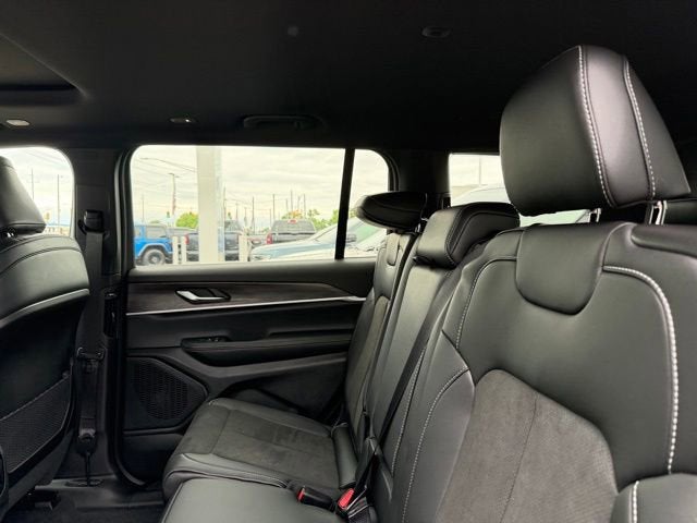 2026 Jeep Grand Cherokee GRAND CHEROKEE L LAREDO ALTITUDE 4X4