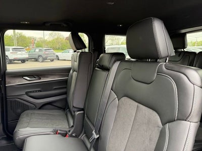 2026 Jeep Grand Cherokee GRAND CHEROKEE L LAREDO ALTITUDE 4X4