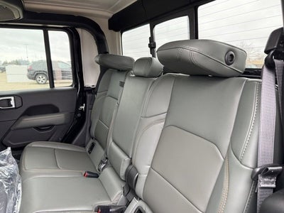 2026 Jeep Gladiator GLADIATOR MOJAVE 4X4