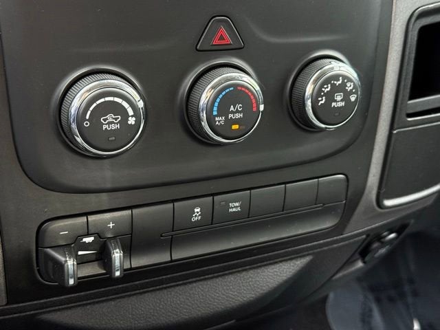 2014 RAM 1500 ST