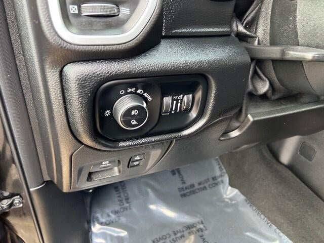 2019 RAM 1500 Big Horn/Lone Star Crew Cab 4x4 5'7' Box