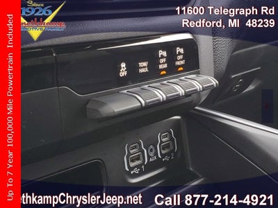 2022 RAM 1500 Big Horn Crew Cab 4x4 5'7' Box