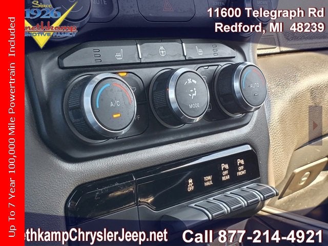 2022 RAM 1500 Big Horn Crew Cab 4x4 5'7' Box