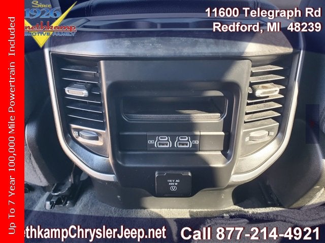 2022 RAM 1500 Big Horn Crew Cab 4x4 5'7' Box