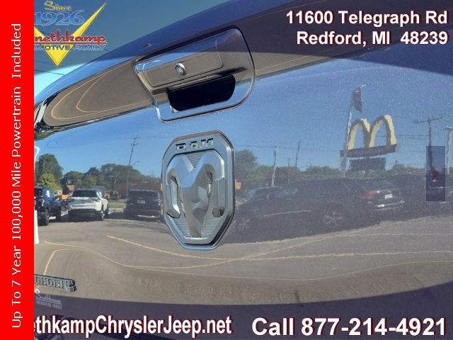 2022 RAM 1500 Big Horn Crew Cab 4x4 5'7' Box