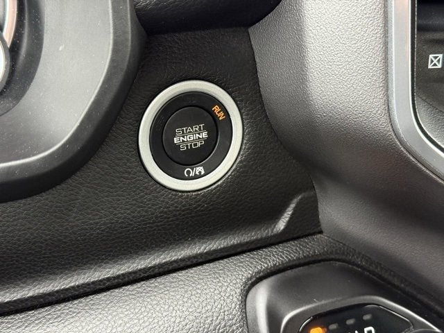 2023 RAM 1500 Big Horn Crew Cab 4x4 5'7' Box