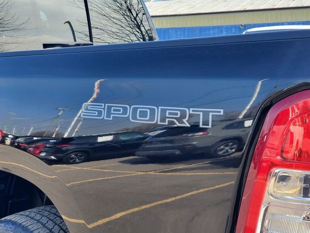 2022 RAM 1500 Big Horn Crew Cab 4x4 6'4' Box