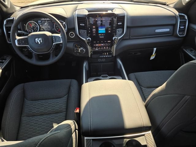 2027 RAM Ram 1500 RAM 1500 BIG HORN CREW CAB 4X4 5'7' BOX