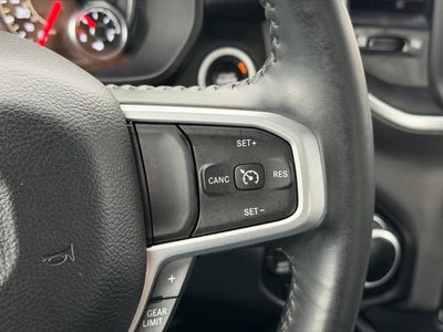 2022 RAM 1500 Big Horn Crew Cab 4x4 5'7' Box