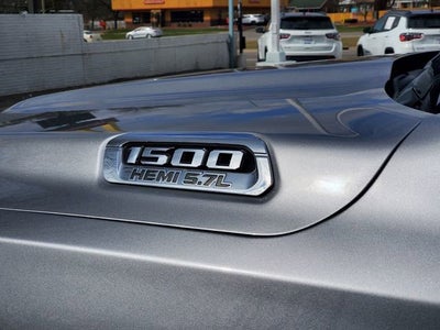 2020 RAM 1500 Big Horn Crew Cab 4x4 5'7' Box