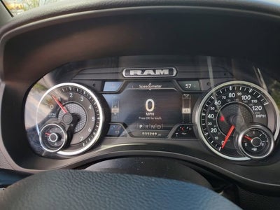2022 RAM 1500 Big Horn Crew Cab 4x4 5'7' Box