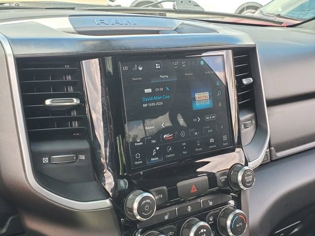 2022 RAM 1500 Big Horn Crew Cab 4x4 5'7' Box