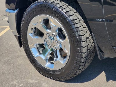 2022 RAM 1500 Big Horn Crew Cab 4x4 5'7' Box