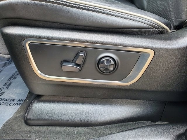 2020 RAM 1500 Limited Crew Cab 4x4 5'7' Box