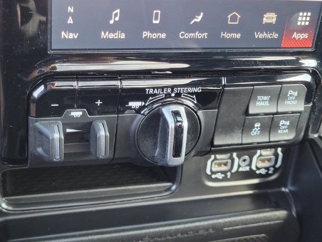 2024 RAM 1500 Laramie Crew Cab 4x4 5'7' Box