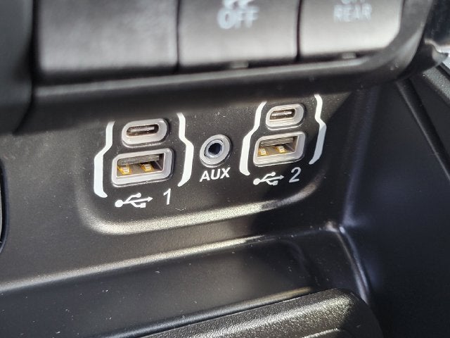 2024 RAM 1500 Laramie Crew Cab 4x4 5'7' Box