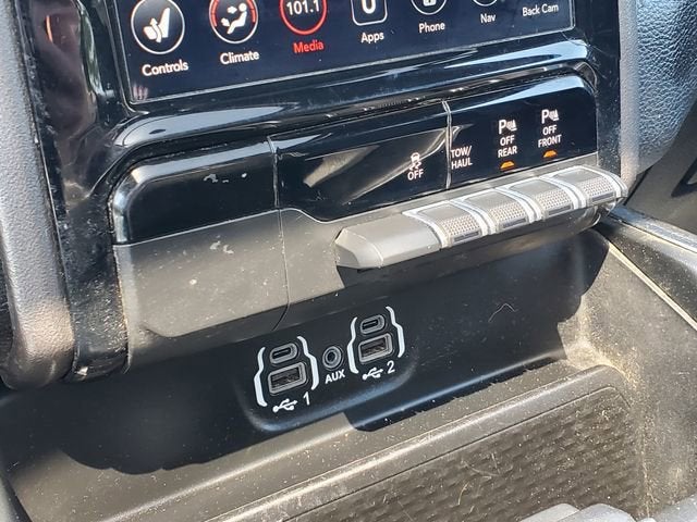 2021 RAM 1500 Laramie Crew Cab 4x4 5'7' Box